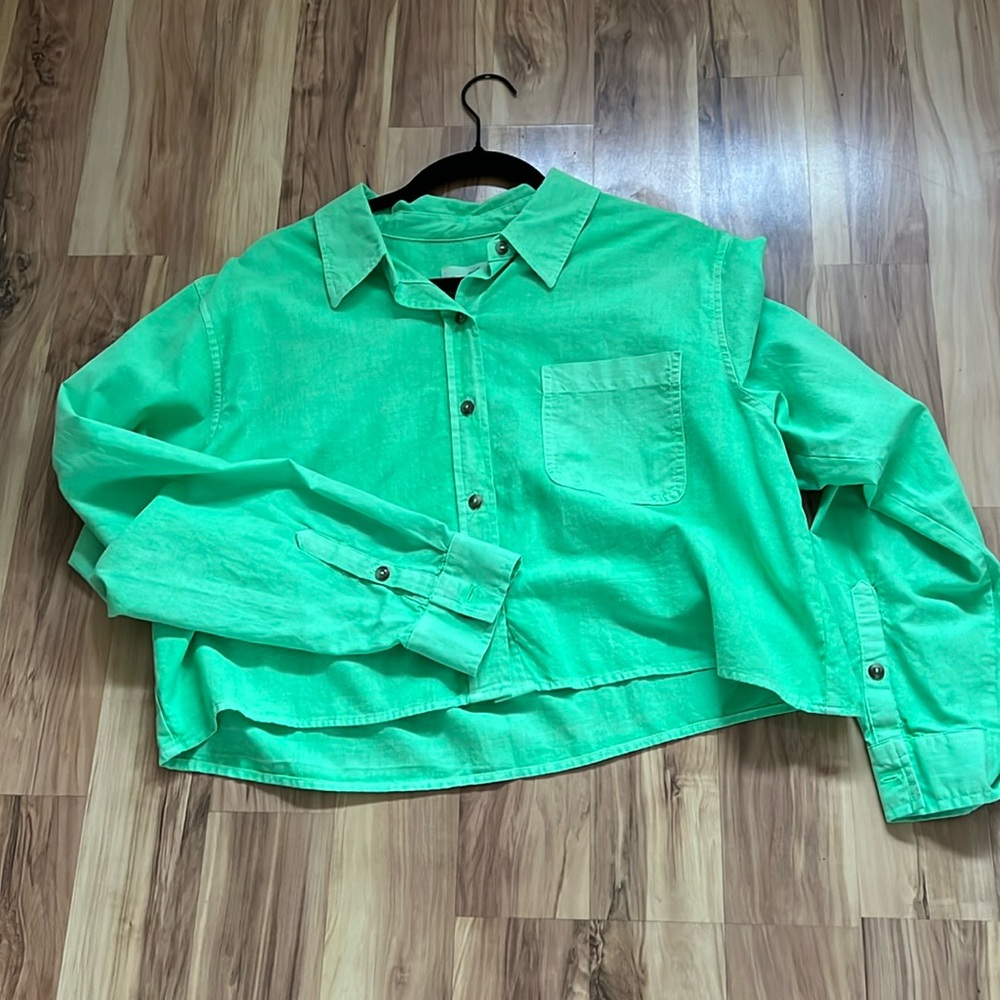 Universal threads bright green coral cropped top
